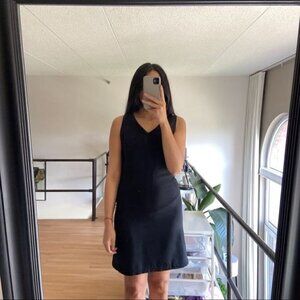 Demoö Black V-Neck Mini Dress sz S